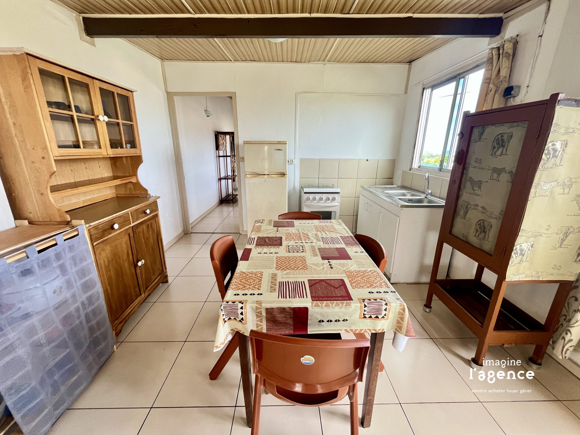 APPARTEMENT F2 – FAA’A