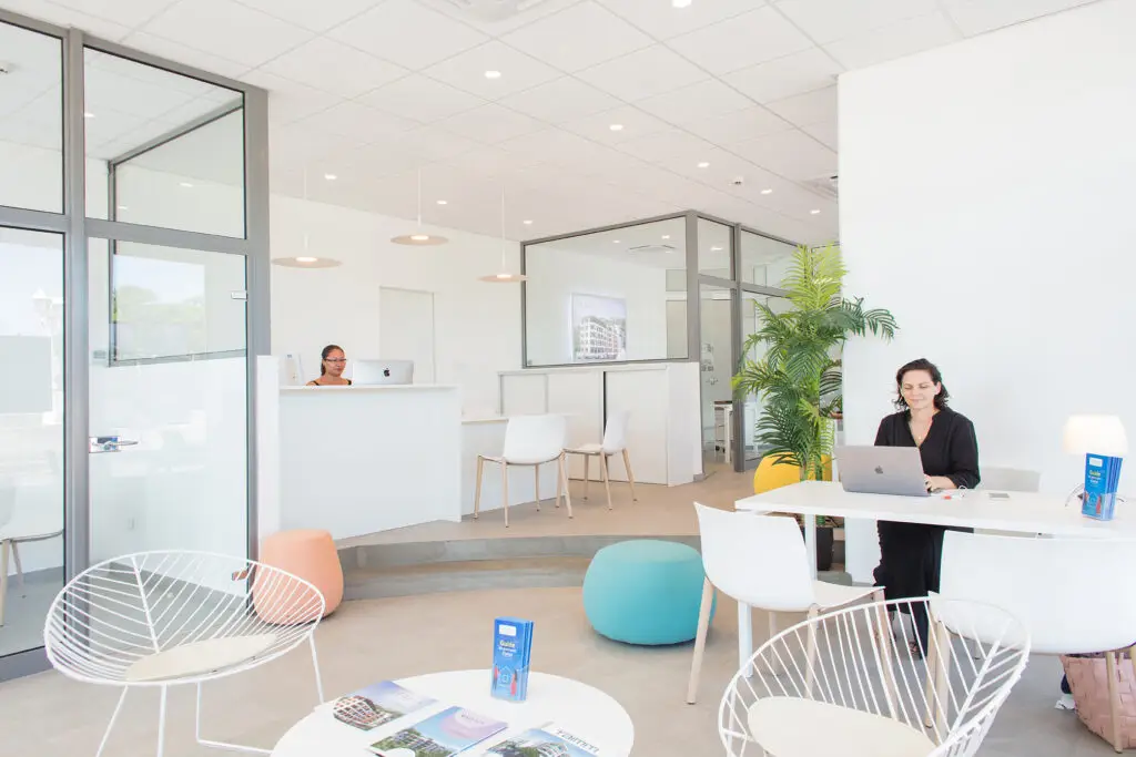 Imagine l'agence - Votre agence immobilière à tahiti - Vu de l'intérieur
